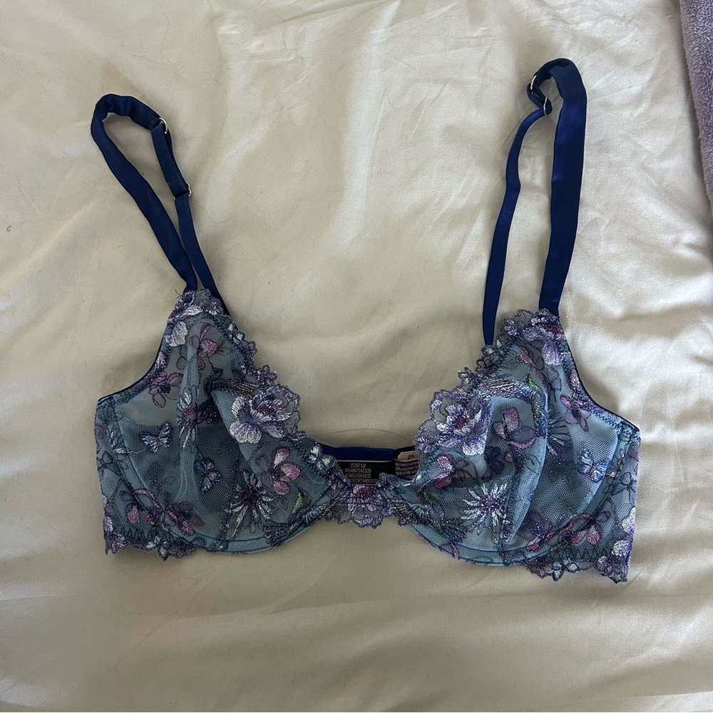 Victoria’s Secret Floral Lace Underwire Bra - Blue and Purple 34C NWT